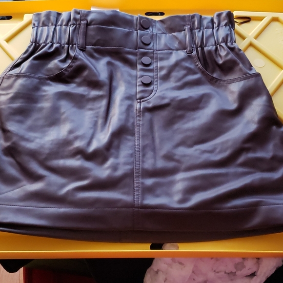 Zara faux leather mini skirt new - Picture 4 of 5